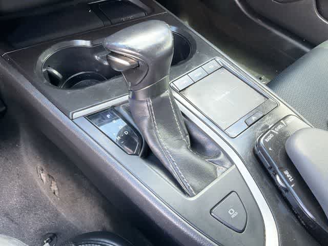 Used 2021 Lexus UX 200 w/ Premium Package image 24