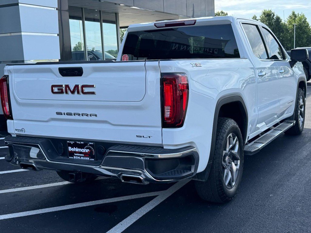 Used 2023 GMC Sierra 1500 SLT w/ SLT Premium Package AWD/4WD image 4