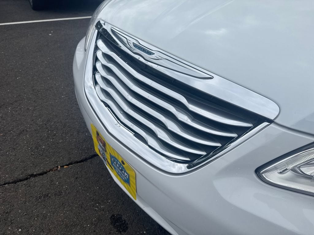 Used 2011 Chrysler 200 Limited FWD image 34