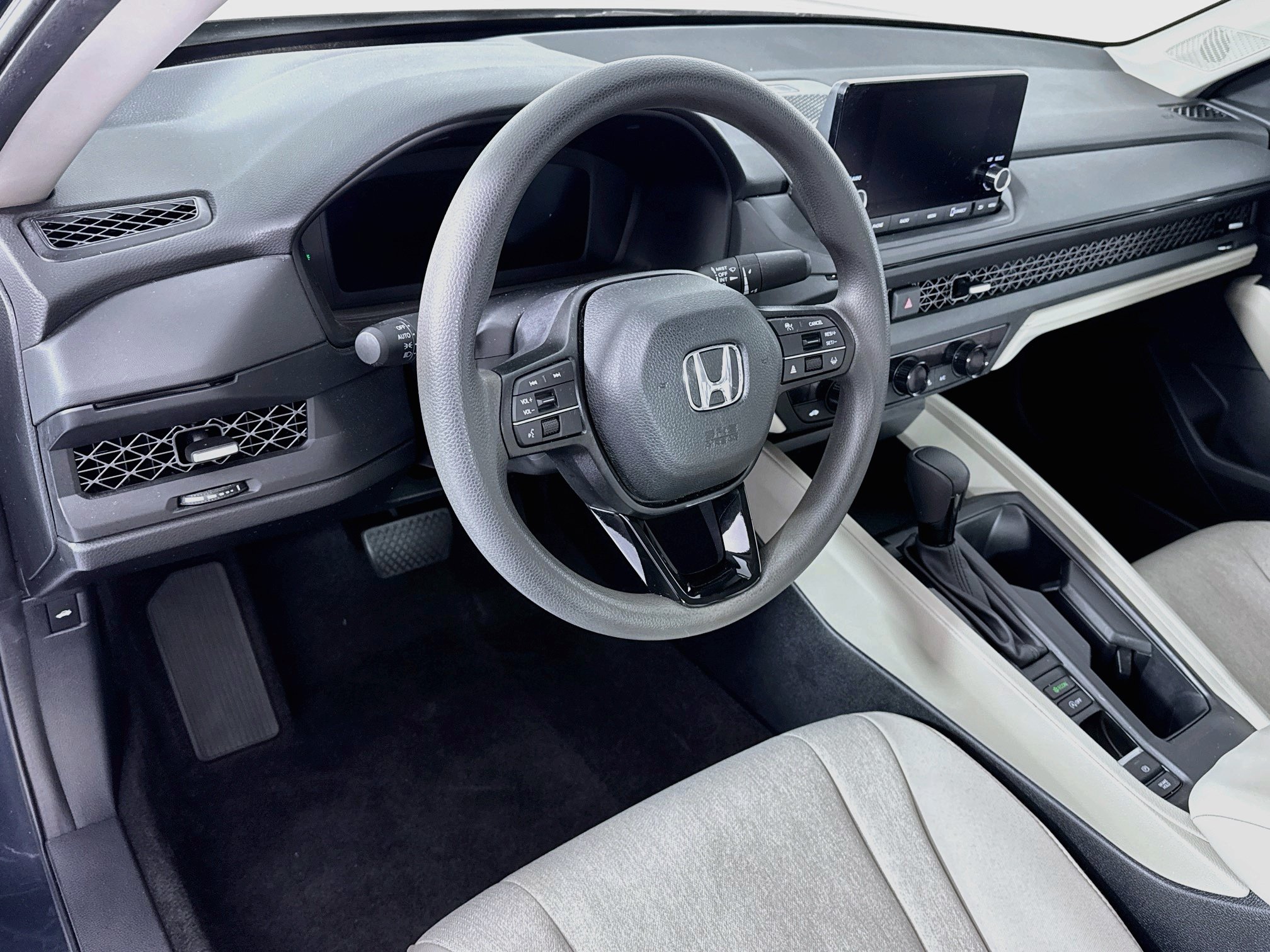Certified 2024 Honda Accord EX image 9
