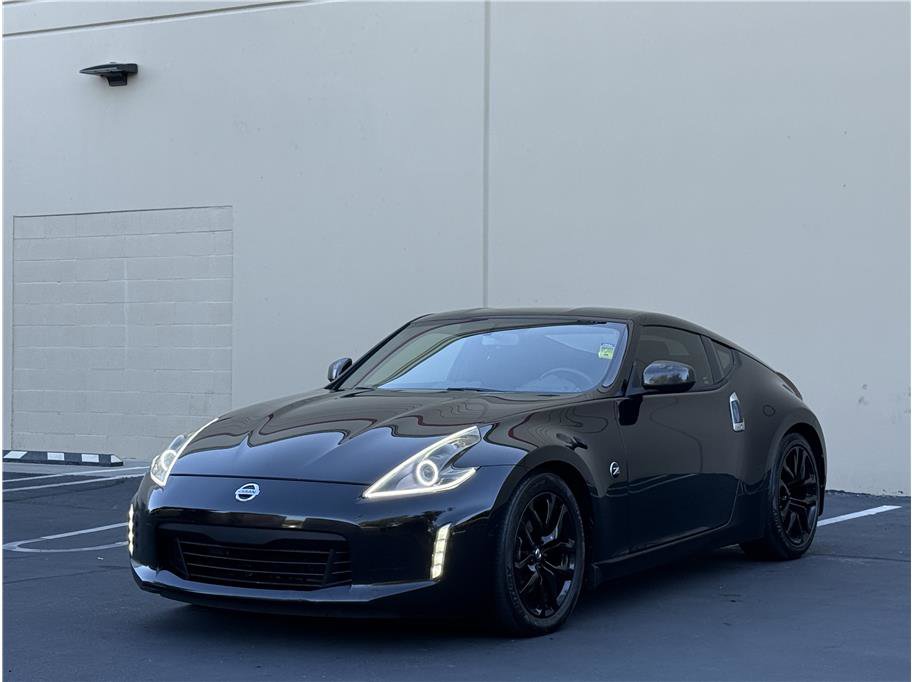 Used 2017 Nissan 370Z Coupe image 3