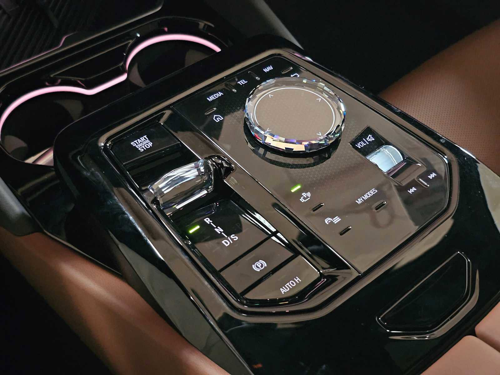 New 2026 BMW 550e xDrive w/ Executive Package image 30