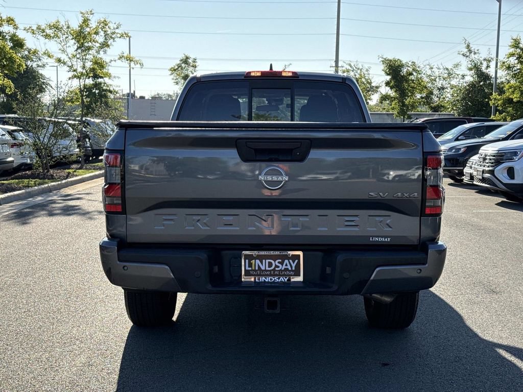 Used 2022 Nissan Frontier SV w/ Technology Package AWD/4WD image 4