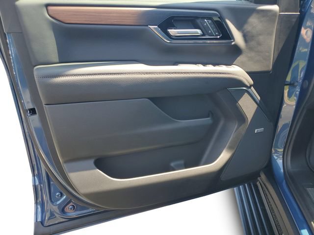 Used 2026 GMC Yukon Denali w/ Denali Reserve Package AWD/4WD image 8