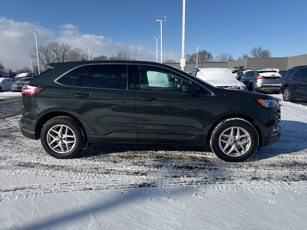 Used 2023 Ford Edge SEL w/ Convenience Package image 6