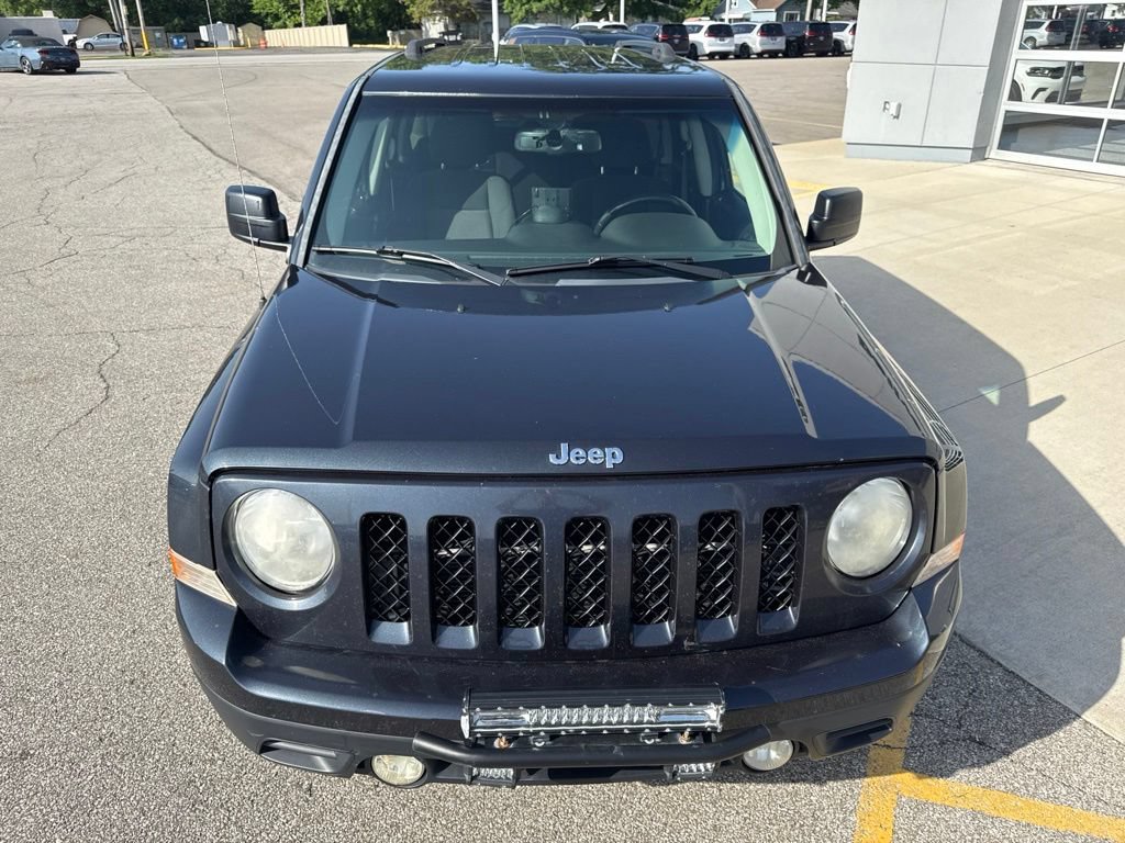 Used 2014 Jeep Patriot Latitude AWD/4WD image 10