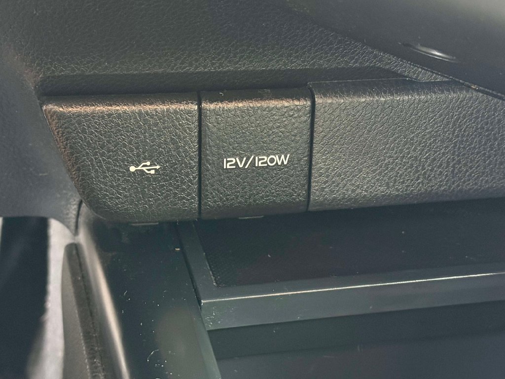 Used 2020 Toyota Camry SE FWD image 20