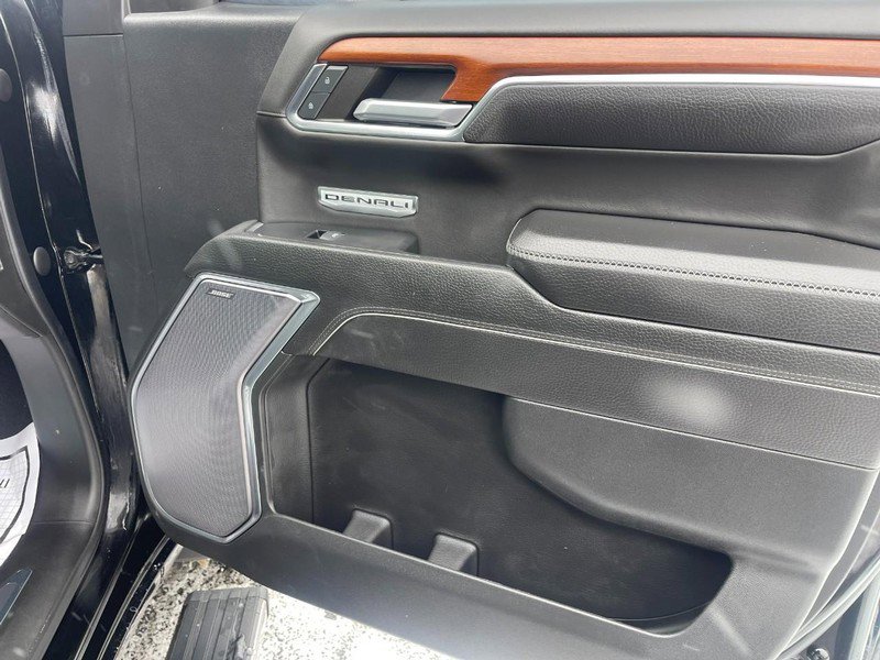 Used 2023 GMC Sierra 1500 Denali w/ Denali Reserve Package AWD/4WD image 9