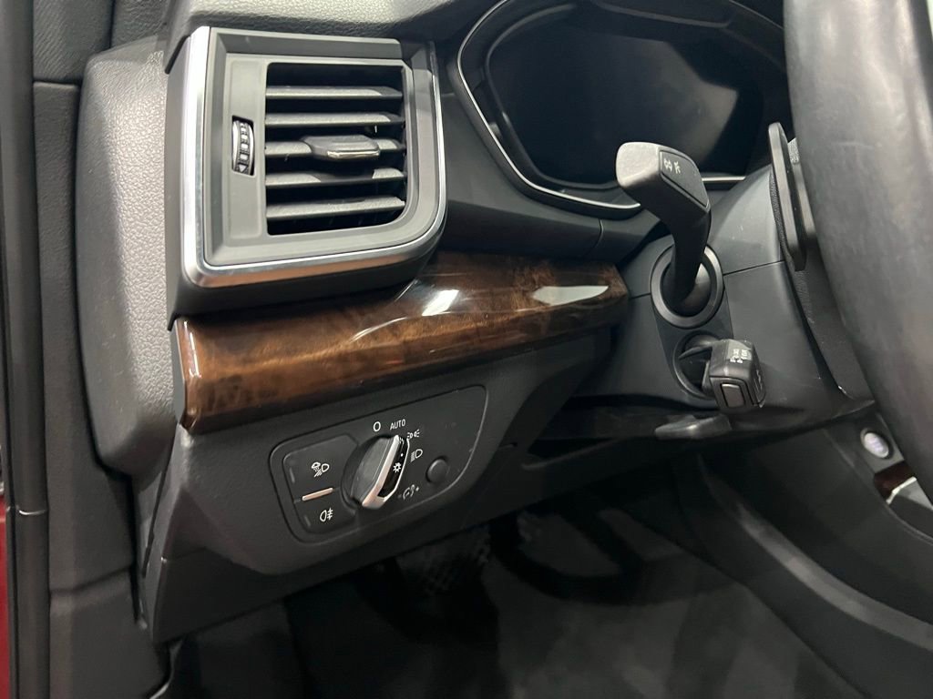 Used 2018 Audi Q5 2.0T Premium image 35