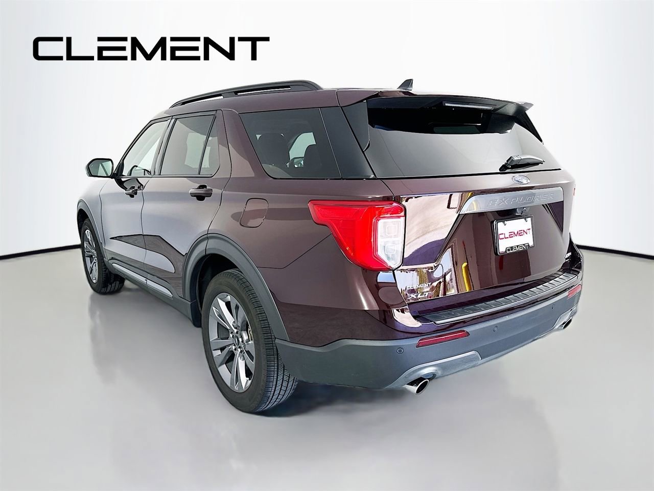Certified 2022 Ford Explorer XLT w/ Equipment Group 202A AWD/4WD image 10