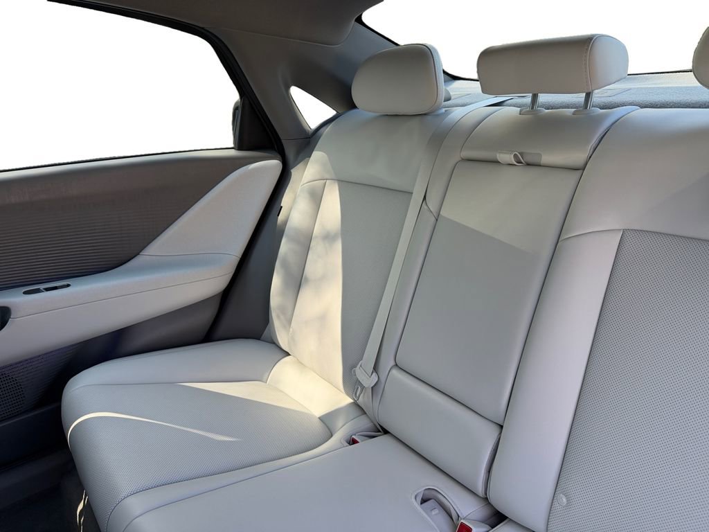 Used 2024 Hyundai Ioniq 6 SEL image 13