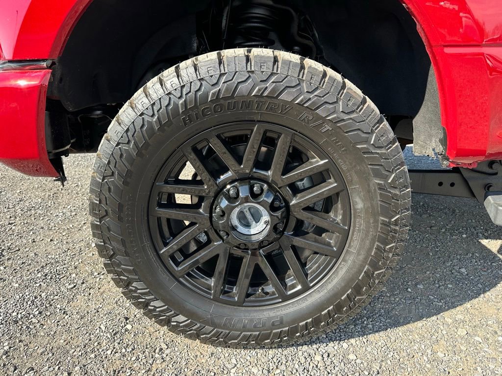 Used 2022 Ford F250 Lariat w/ Black Appearance Package image 15