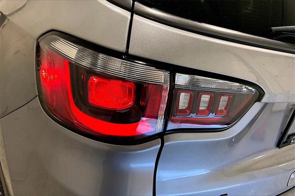 Used 2021 Jeep Compass Trailhawk image 23