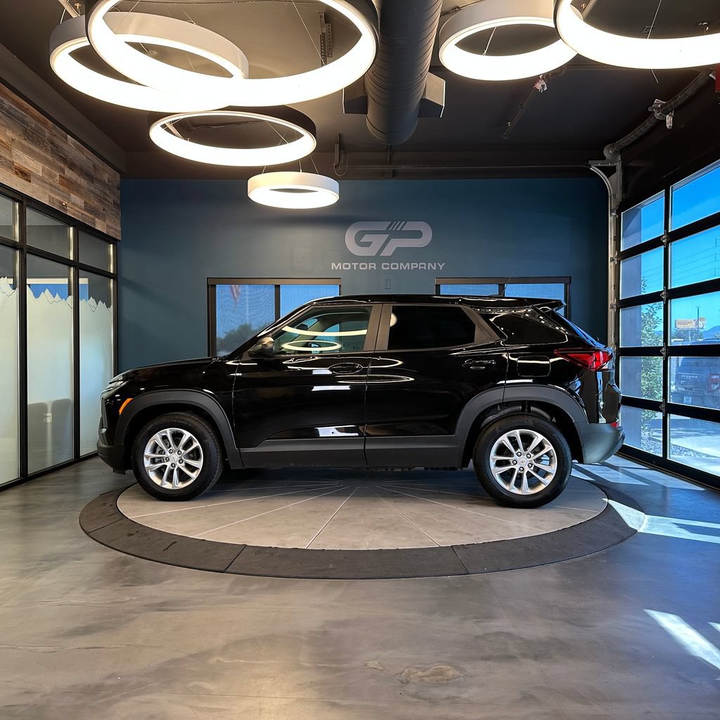 Used 2024 Chevrolet TrailBlazer LS w/ LS Convenience Package FWD image 6