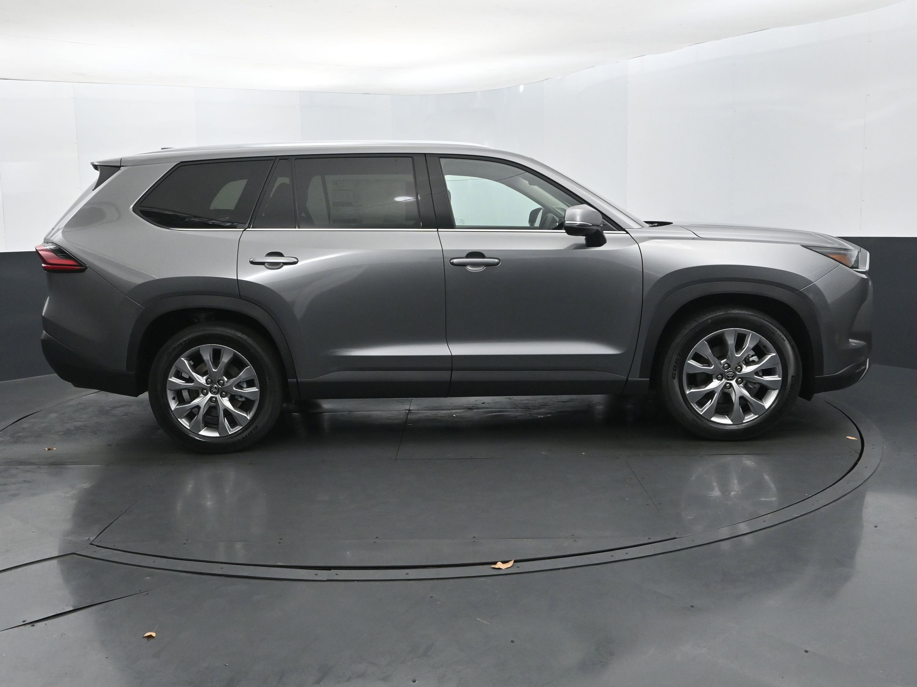 Used 2026 Toyota Grand Highlander AWD Hybrid image 6