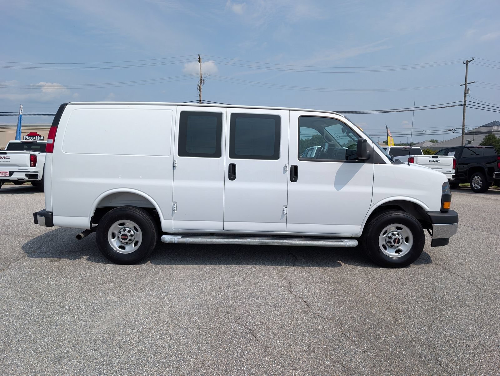 Used 2025 GMC Savana 2500 w/ Driver Convenience Package RWD image 2
