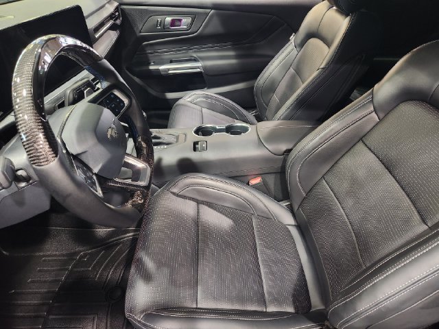 Used 2024 Ford Mustang GT Premium RWD image 3