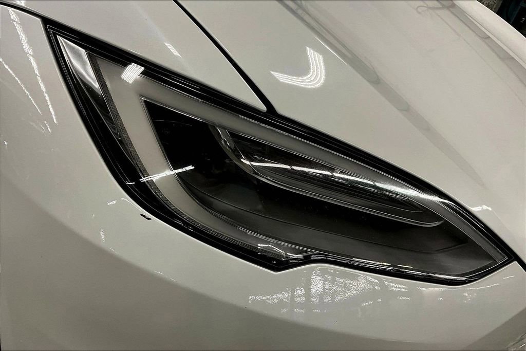 Used 2022 Tesla Model S AWD/4WD image 32