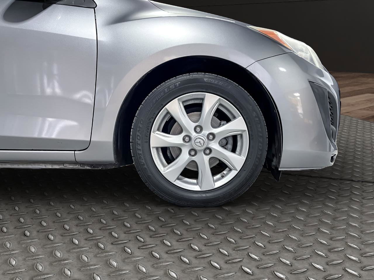 Used 2010 MAZDA MAZDA3 i Touring FWD image 20