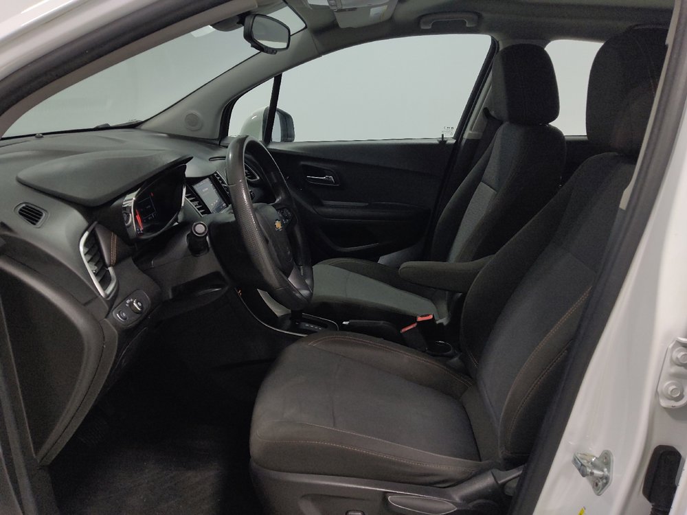 Used 2021 Chevrolet Trax LS image 17