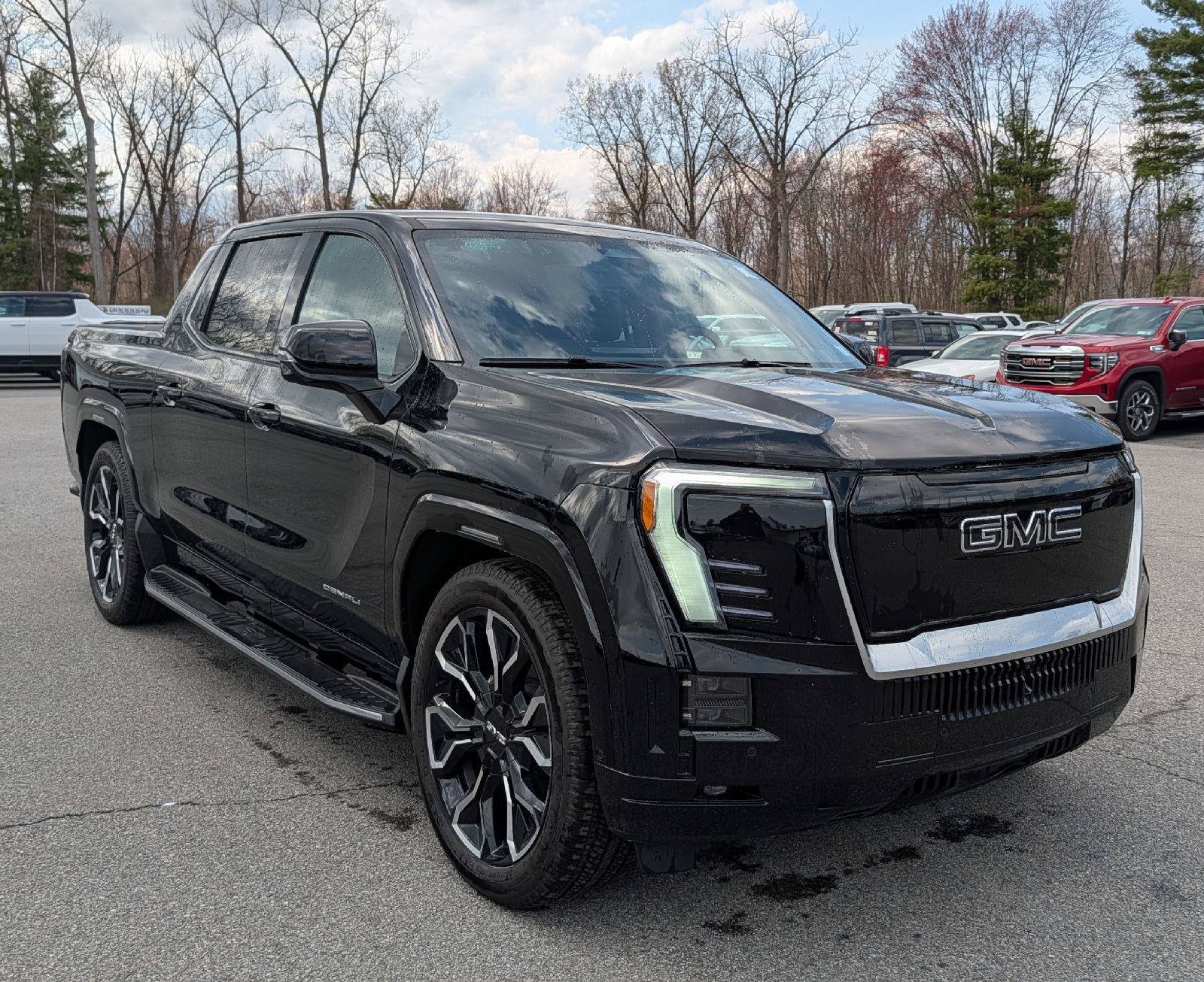 Certified 2025 GMC Sierra EV Denali AWD/4WD image 3