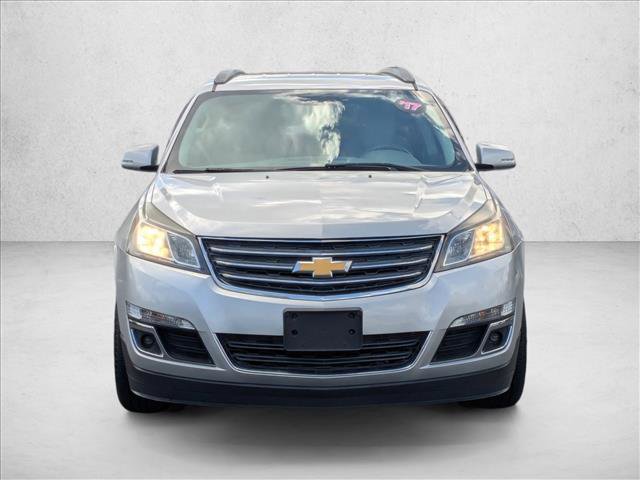Used 2017 Chevrolet Traverse LT FWD image 2