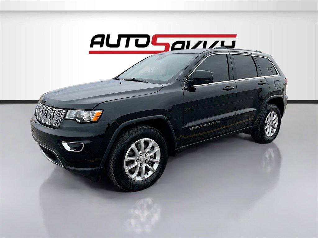 Used 2021 Jeep Grand Cherokee Laredo image 3