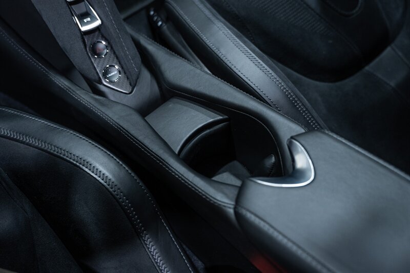 Used 2018 McLaren 720S Performance RWD image 43