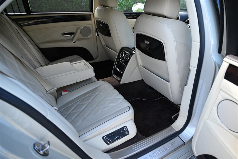 Used 2016 Bentley Flying Spur V8 AWD/4WD image 21