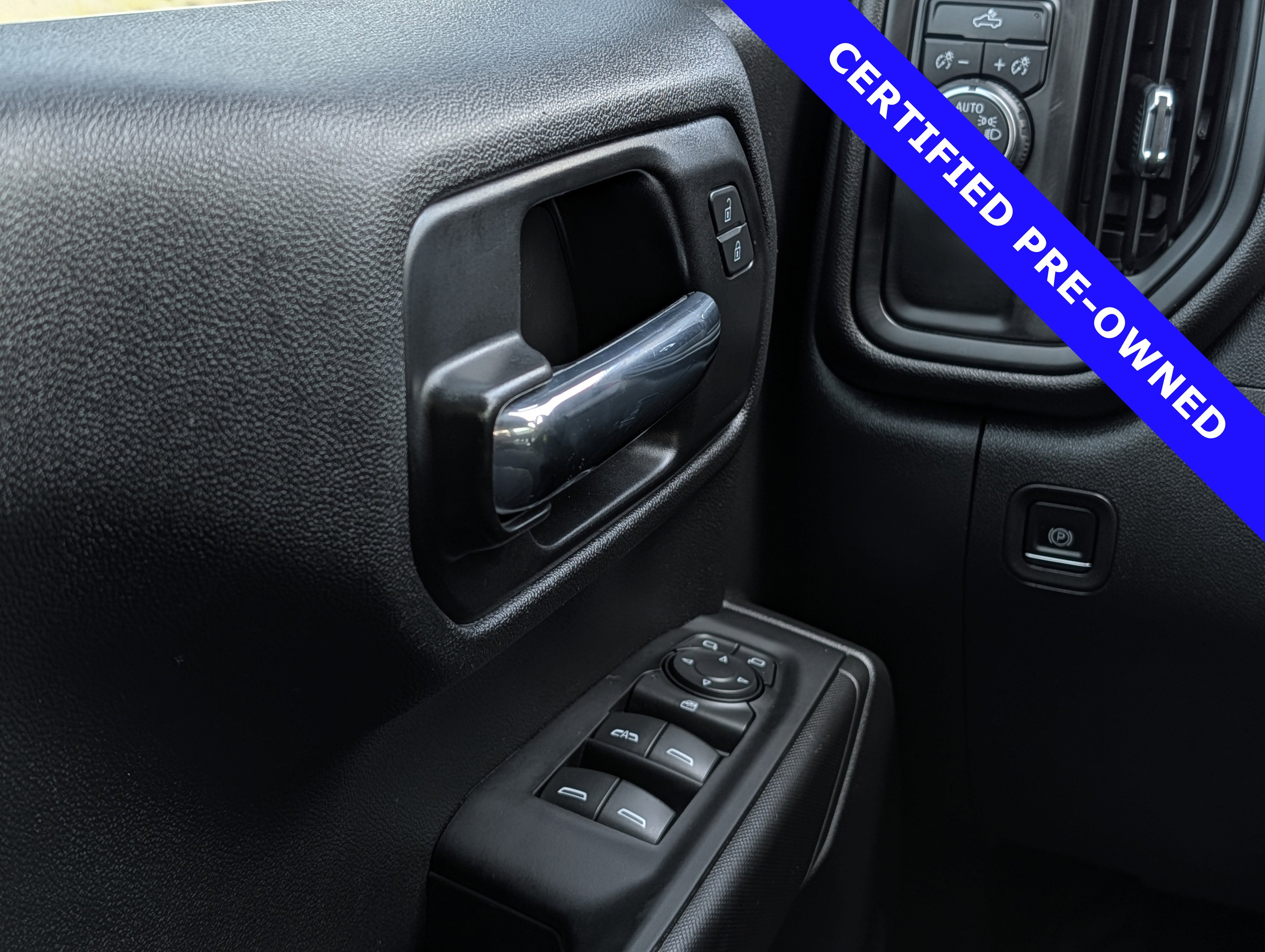 Used 2022 Chevrolet Silverado 1500 Custom image 24