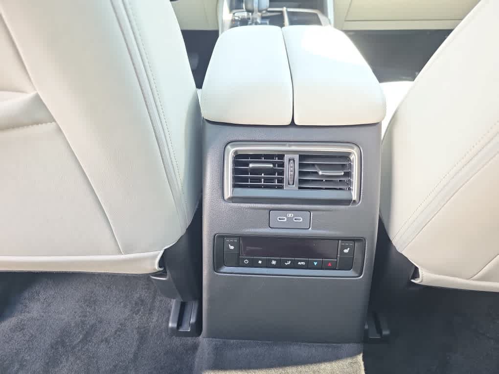 Used 2025 MAZDA CX-90 Plug-In Hybrid w/ Premium Plus AWD/4WD image 22