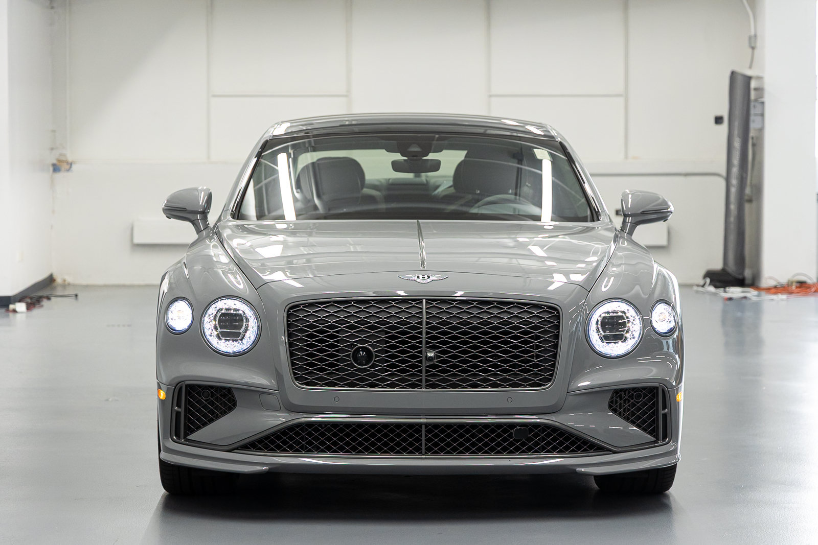 New 2026 Bentley Flying Spur Plug-In Hybrid AWD/4WD image 7