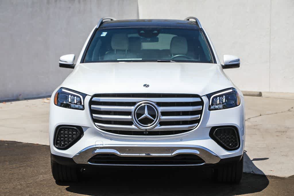 Used 2024 Mercedes-Benz GLS 450 4MATIC image 2