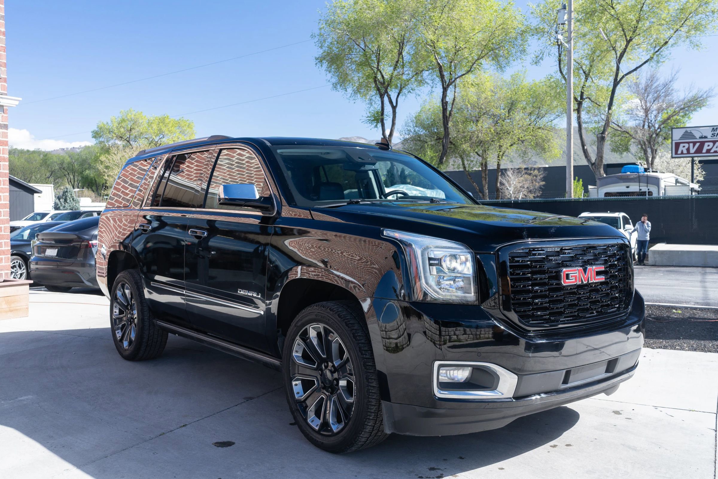 Used 2018 GMC Yukon Denali w/ Denali Ultimate Package image 13