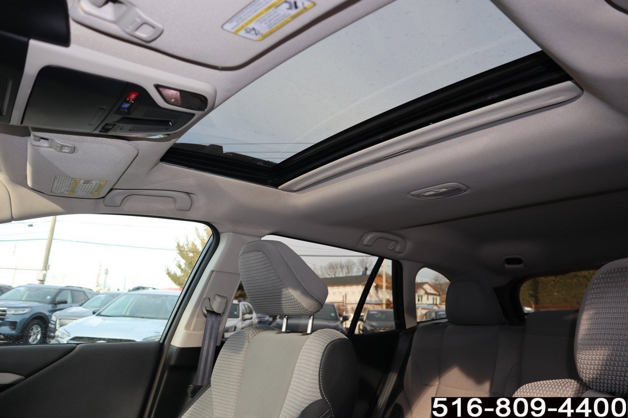 Used 2023 Subaru Outback Premium image 16