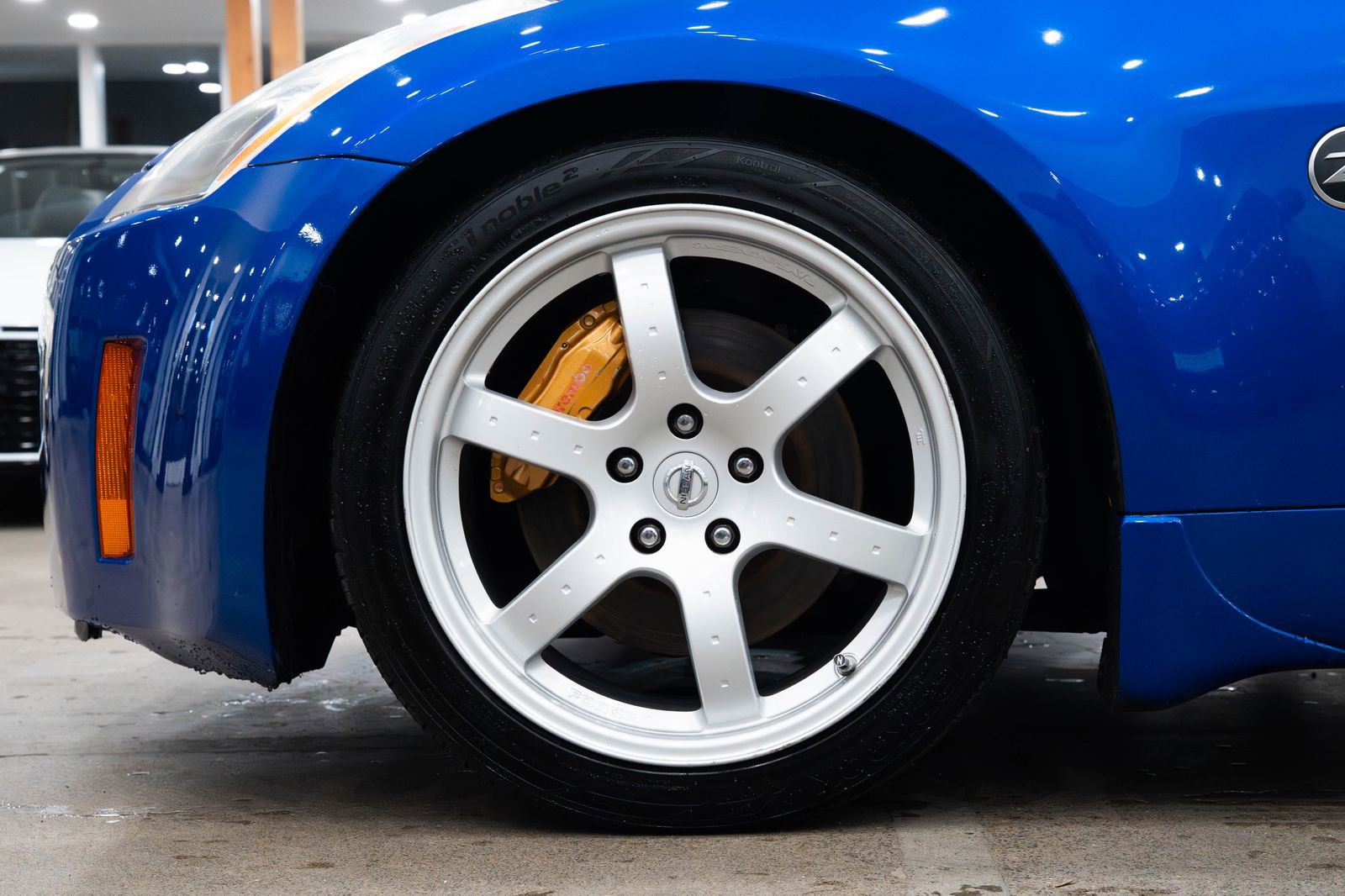 Used 2003 Nissan 350Z Track image 7