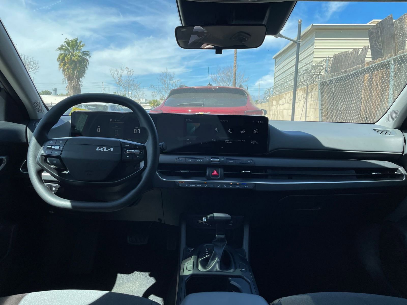 Used 2025 Kia K4 LXS image 33