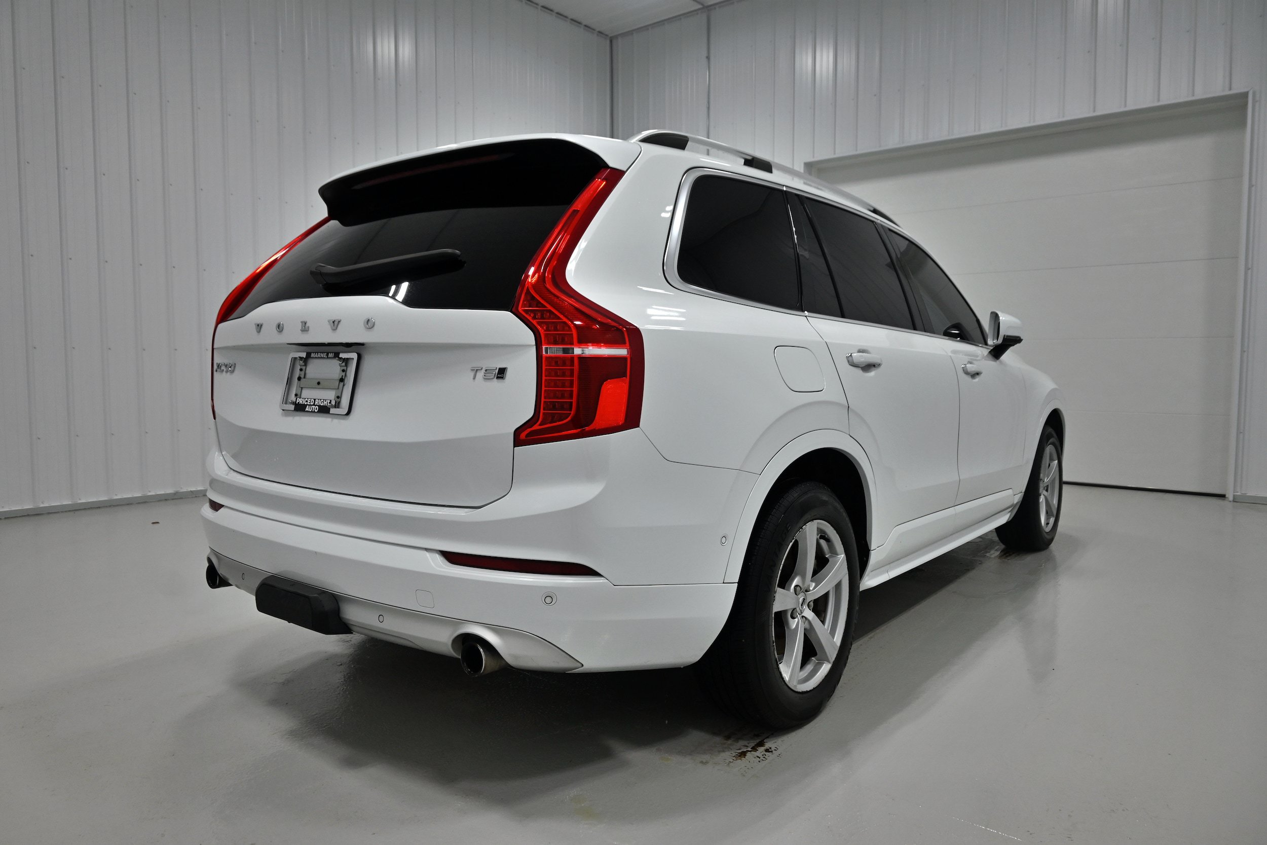 Used 2019 Volvo XC90 T5 Momentum AWD/4WD image 35