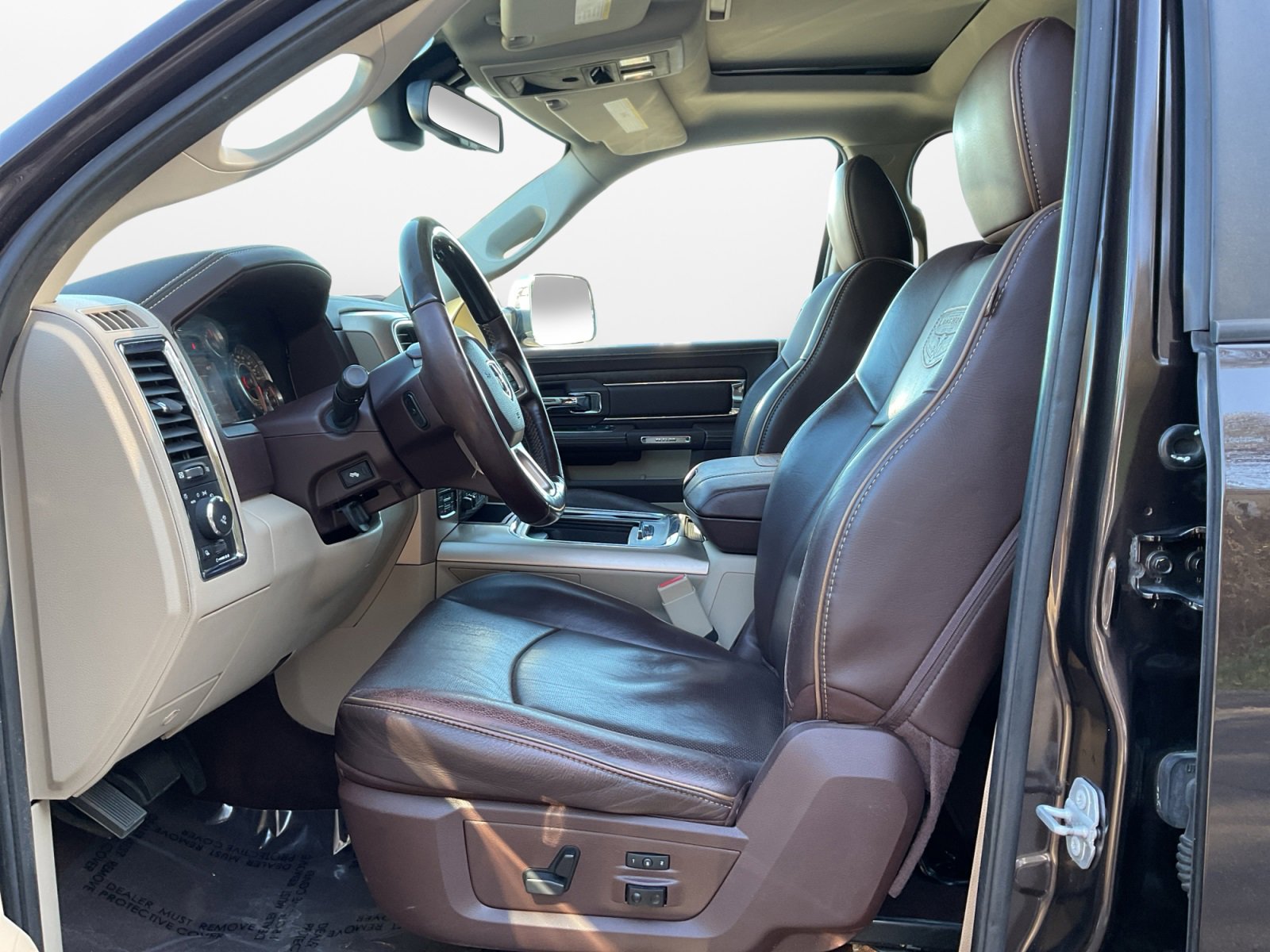 Used 2016 RAM 1500 Laramie Longhorn w/ Convenience Group image 10