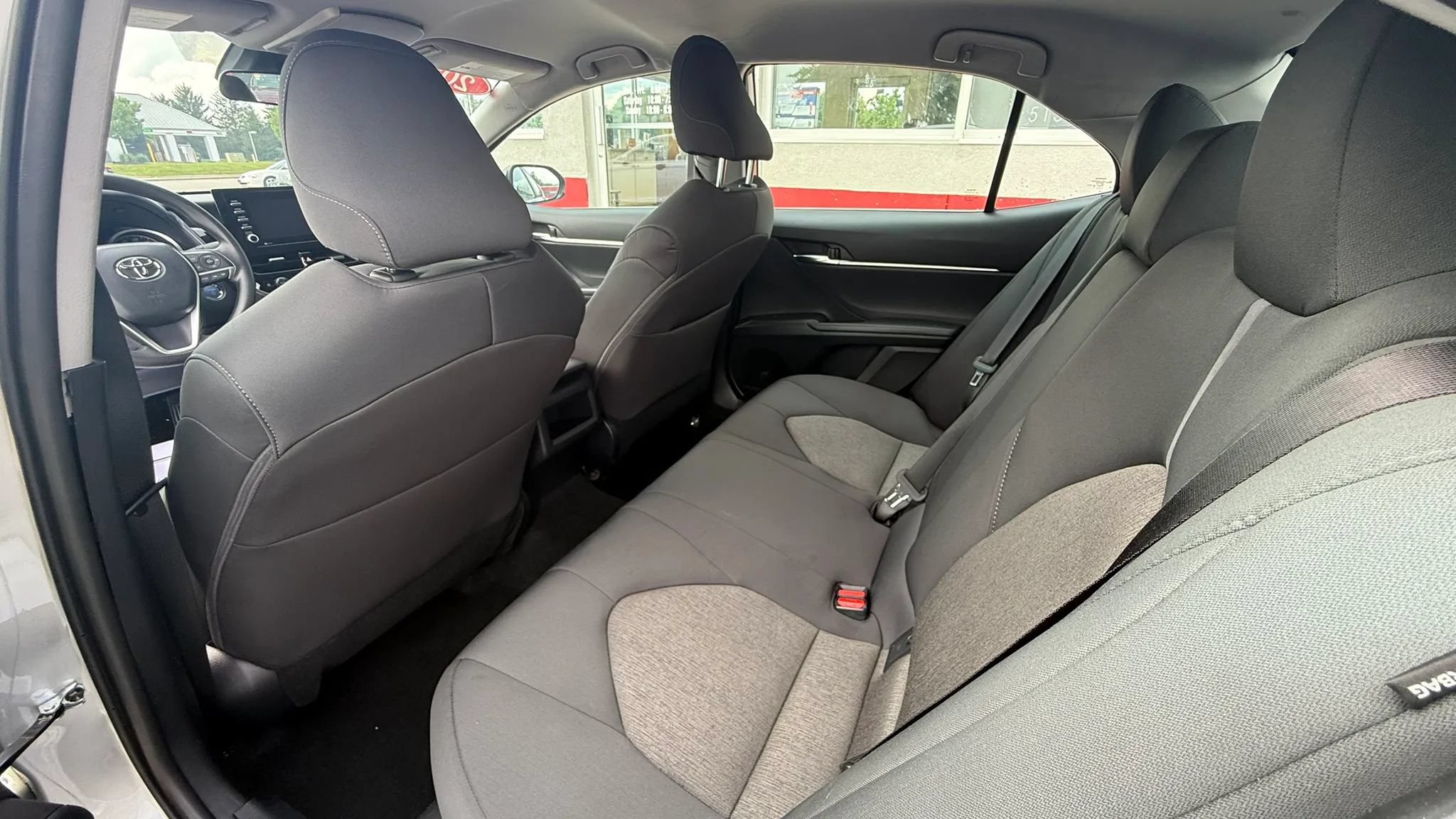 Used 2023 Toyota Camry LE FWD image 10
