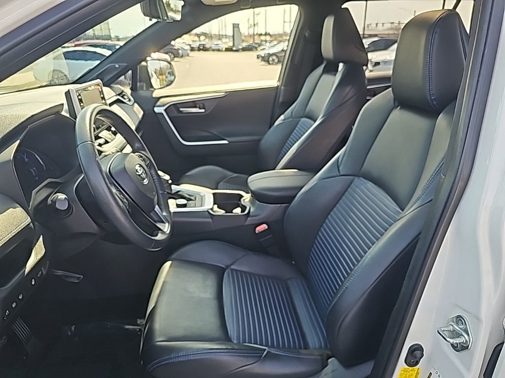 Used 2020 Toyota RAV4 XSE image 3