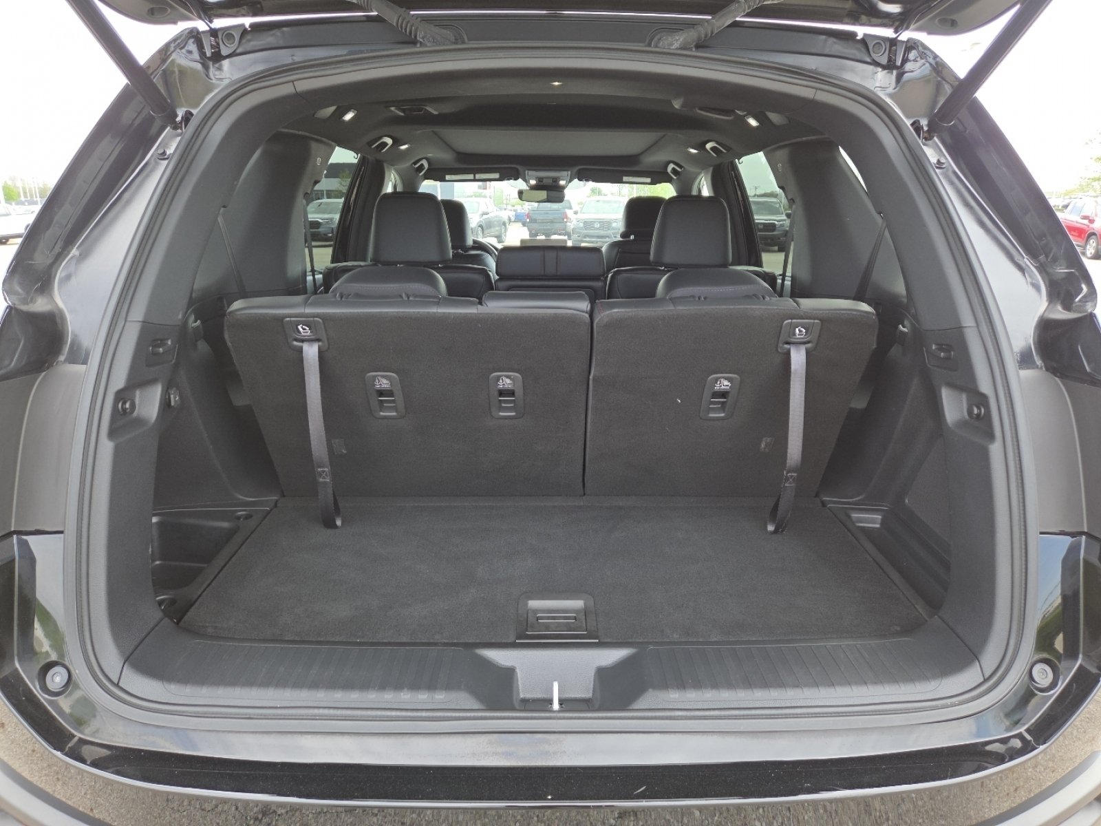 Used 2025 Honda Pilot Black Edition image 22