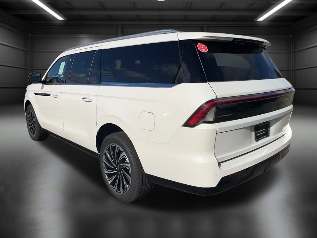 New 2025 Lincoln Navigator L Black Label AWD/4WD image 4