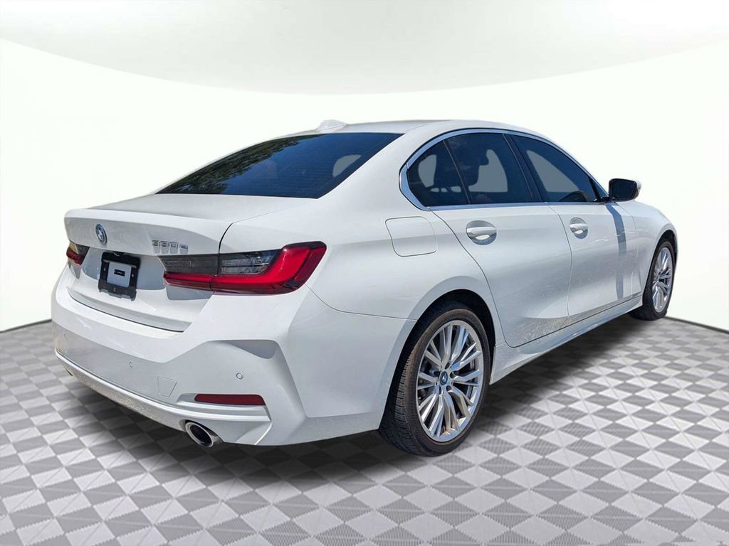 Used 2024 BMW 330e RWD image 3