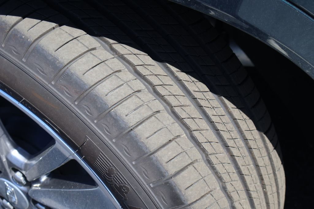 Used 2025 Cadillac XT6 Premium Luxury w/ Technology Package image 15