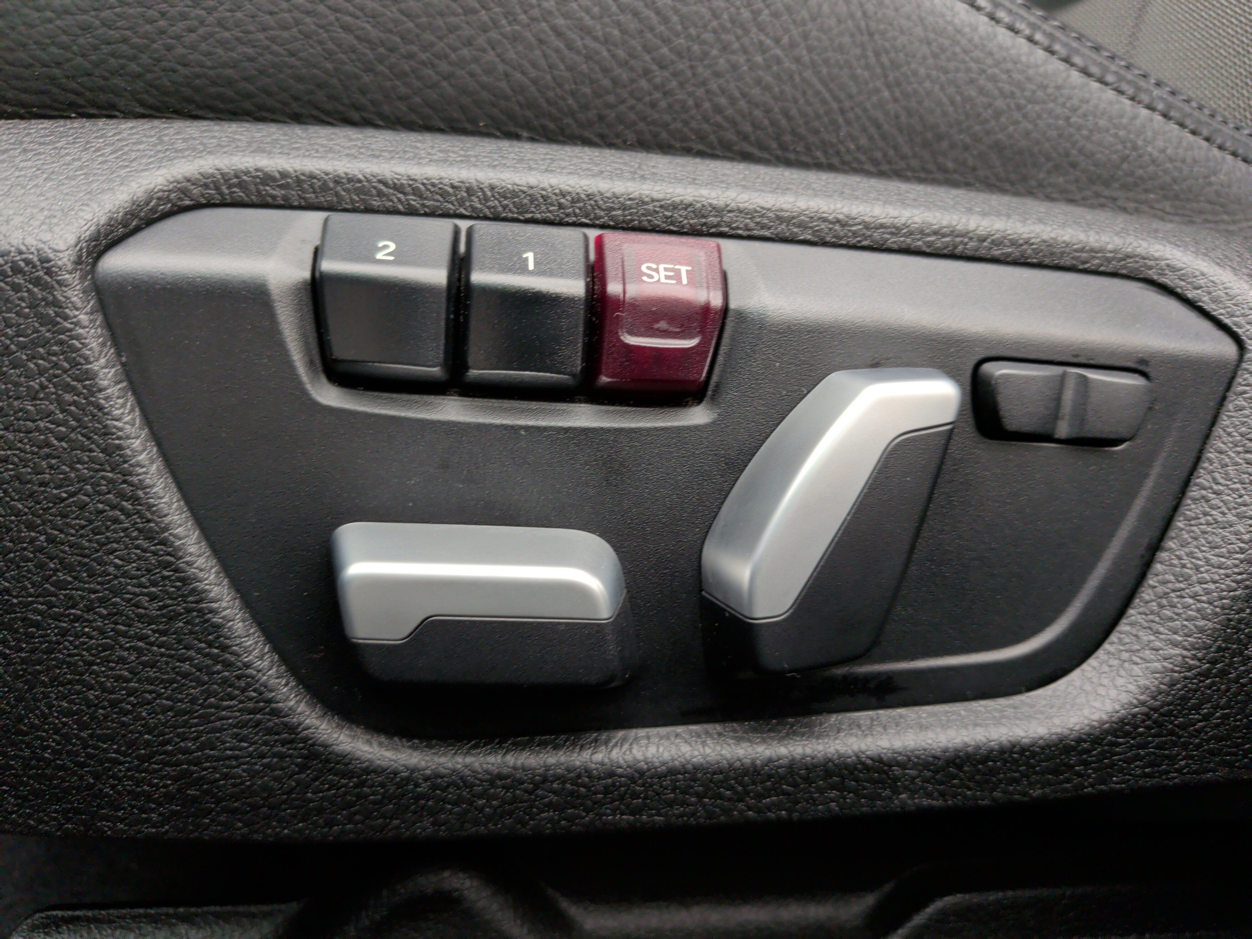 Used 2018 BMW M3 Competition image 26