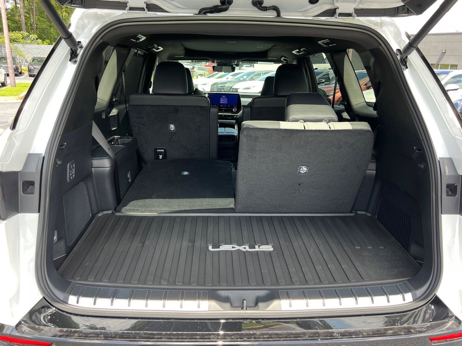 New 2026 Lexus TX 500h AWD image 12