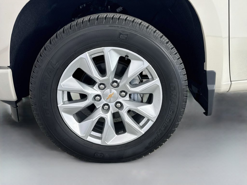 New 2026 Chevrolet Silverado 1500 Custom RWD image 31