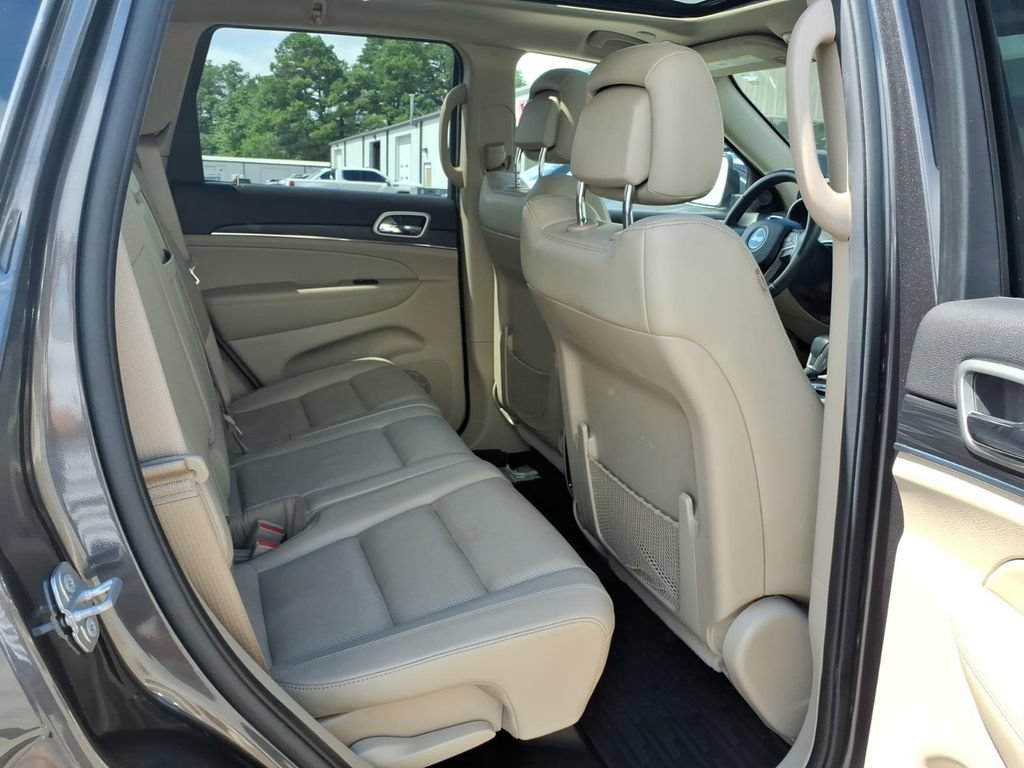 Used 2020 Jeep Grand Cherokee Limited w/ Luxury Group II RWD image 12