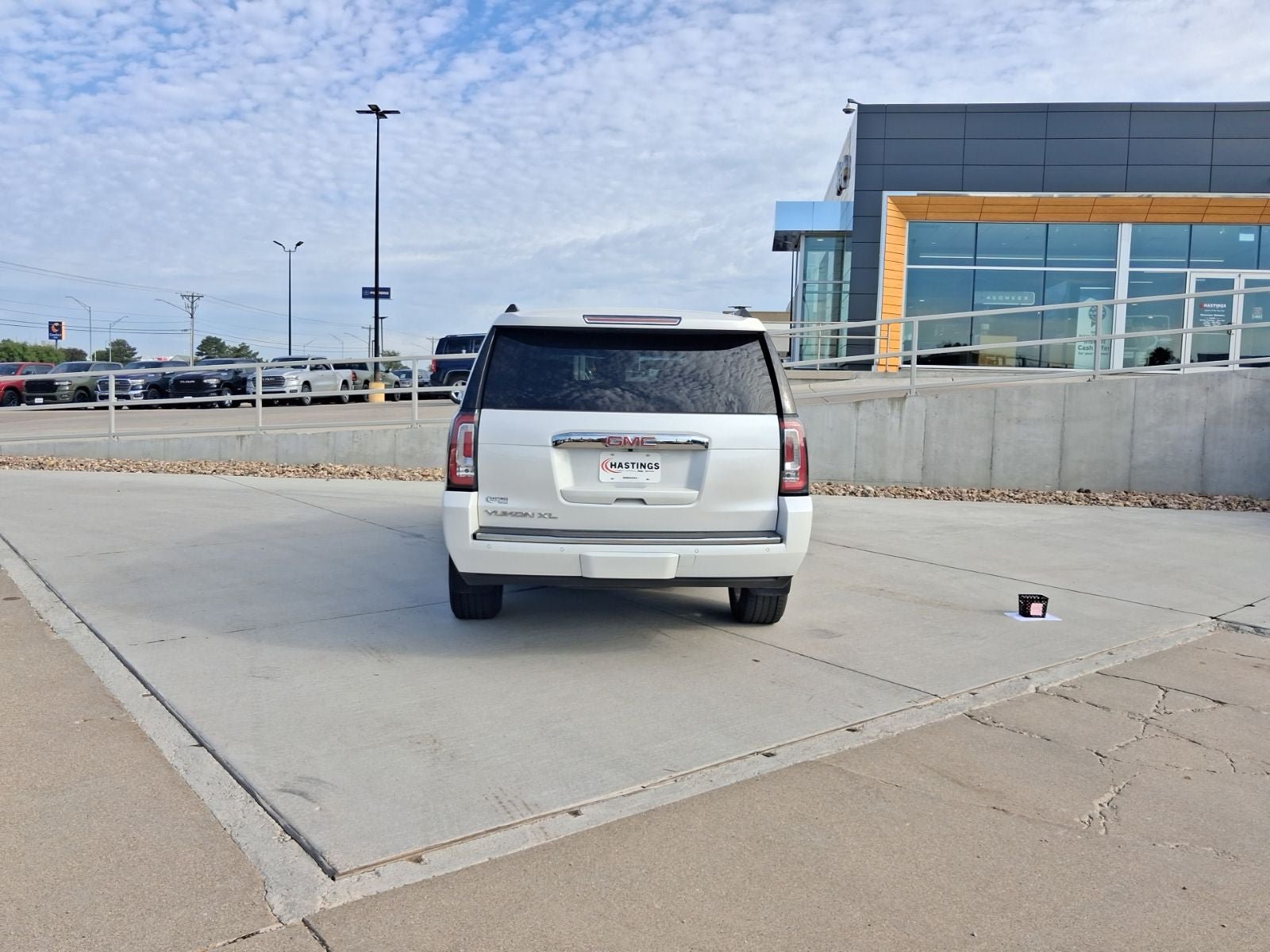Used 2019 GMC Yukon XL Denali w/ Open Road Package AWD/4WD image 4